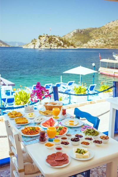 آنفورا اوتل