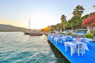 آنفورا اوتل