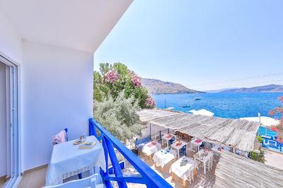 آنفورا اوتل