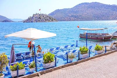 آنفورا اوتل