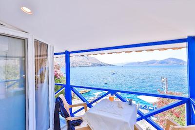 آنفورا اوتل