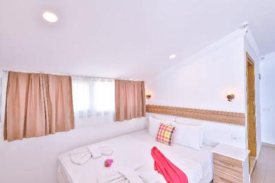 آنفورا اوتل