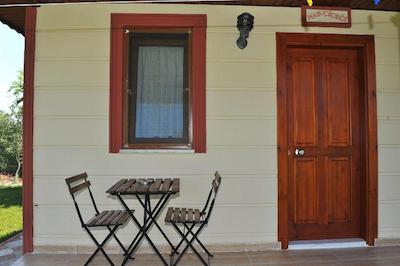 گرنادین لاج