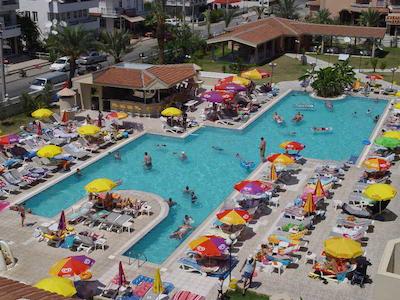 مید پوینت کلاب اند سوئیتز