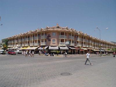 مید پوینت کلاب اند سوئیتز