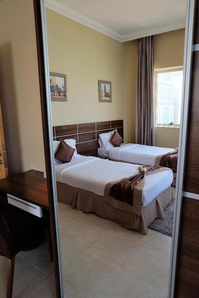 مانگوم هتل اند سویتز وست بی