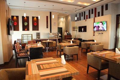 مانگوم هتل اند سویتز وست بی