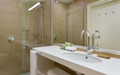 دابل تری بای هیلتون هتل موسکو ونوکوو ایرپورت