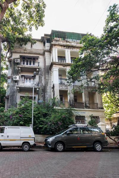 بنتلی ز هتل کلابا