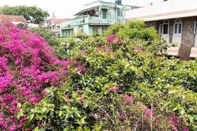 بنتلی ز هتل کلابا