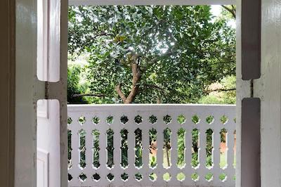 بنتلی ز هتل کلابا