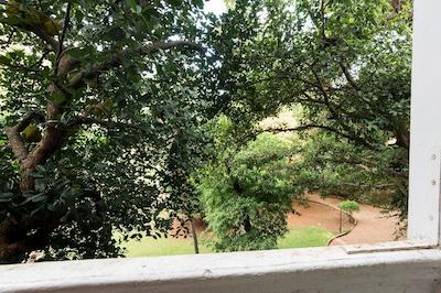 بنتلی ز هتل کلابا