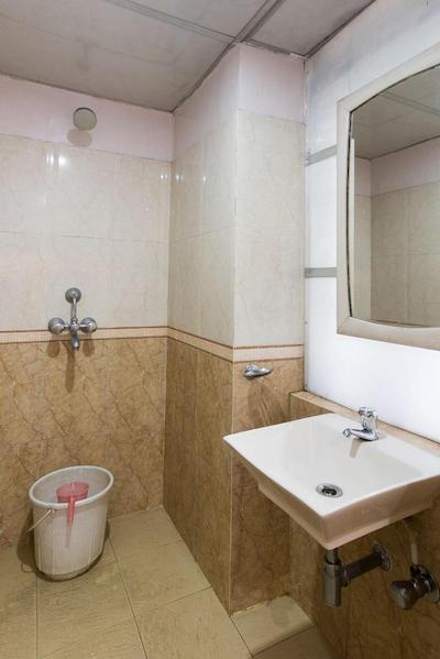 بنتلی ز هتل کلابا