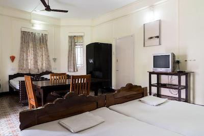 بنتلی ز هتل کلابا