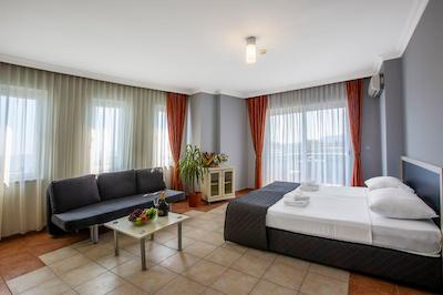 رویالیسا هتل