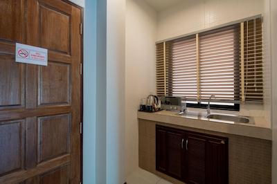 آمارین رزیدنس پاتونگ