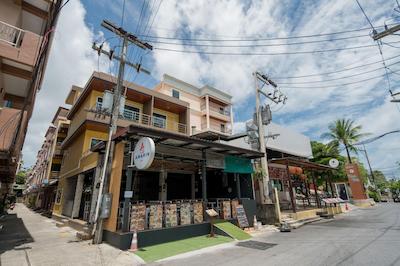 آمارین رزیدنس پاتونگ