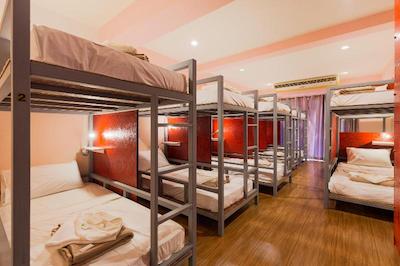 بیچ پکرز هاستل