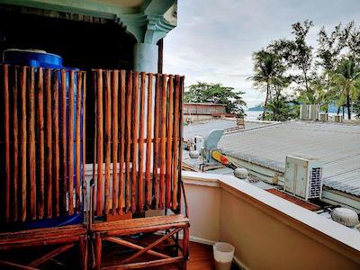 بیچ پکرز هاستل