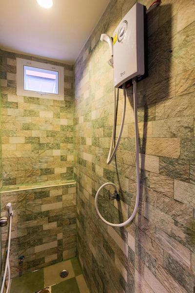 بیچ پکرز هاستل