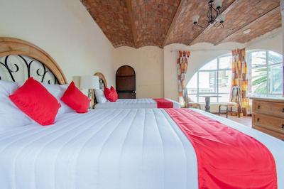 او وای او هتل کازا دل گوبرنادور