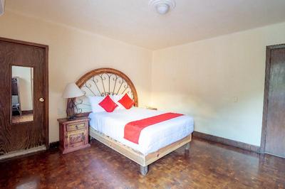 او وای او هتل کازا دل گوبرنادور