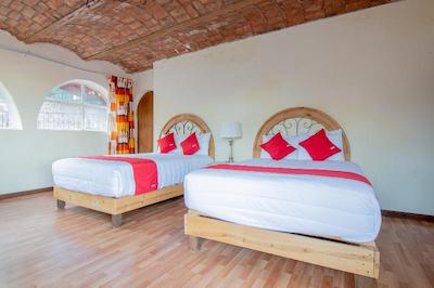 او وای او هتل کازا دل گوبرنادور