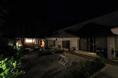 لوکال آیلند این