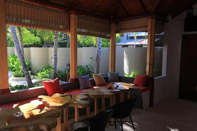 لوکال آیلند این