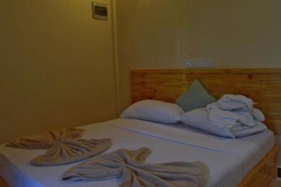 لوکال آیلند این