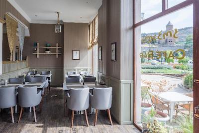 ریخه کوپالا هتل