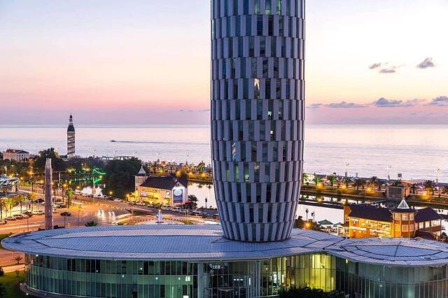 B/W Premier Batumi