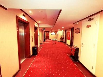 مانازیل ال مدینه هتل