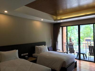 آئونانگ هیل ریسورت @ 11