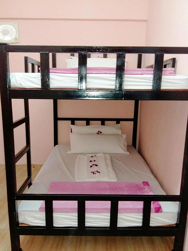 کرابی بد اسلیپ هتل
