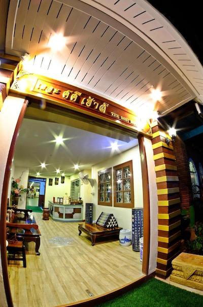 د ساسی هاوس