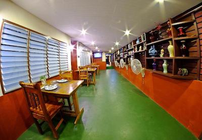 د ساسی هاوس