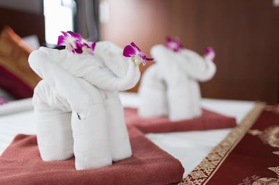 د یونیک کرابی پرایوت پول ویلا