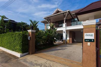 د یونیک کرابی پرایوت پول ویلا