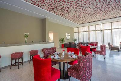 پالایس دار سور