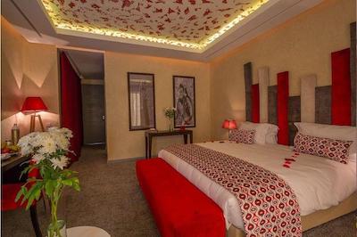 پالایس دار سور