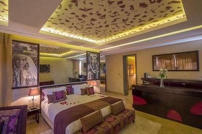 پالایس دار سور