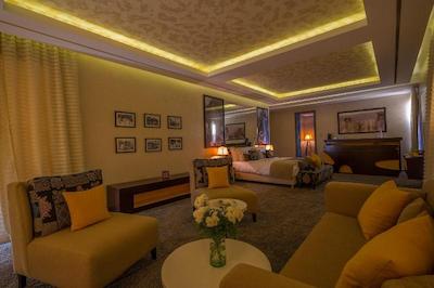 پالایس دار سور