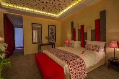 پالایس دار سور