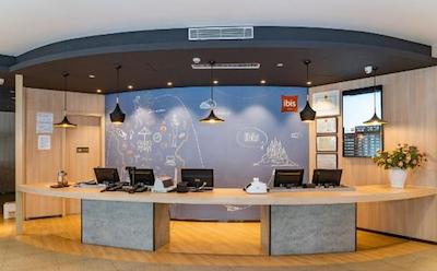 ابیس اورومکی ویزینگ اسکور هتل