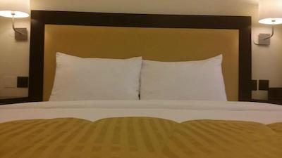 ریماس هتل سویتز