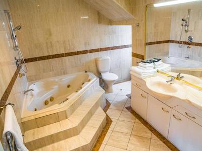 یو سوییتز آن کورتنی