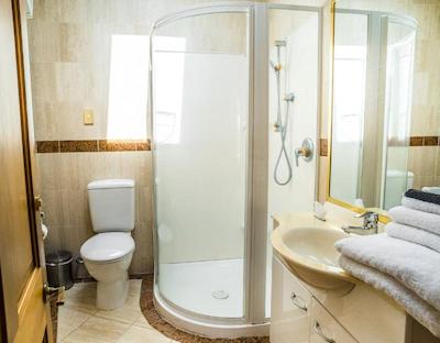 یو سوییتز آن کورتنی