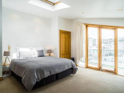 یو سوییتز آن کورتنی