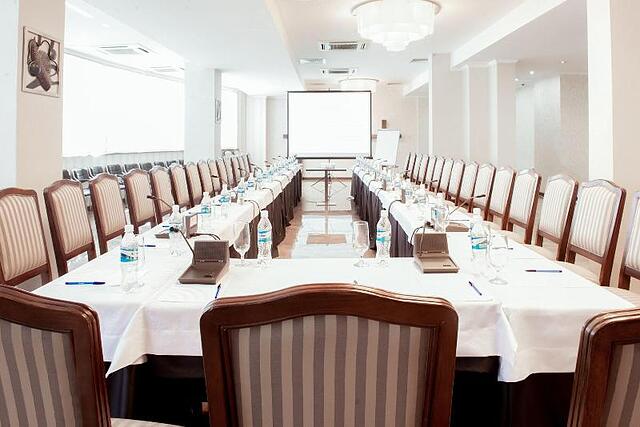 داماس اینترنشنال هتل